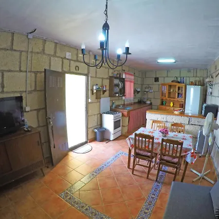 Noya Con Piscina Privada 圣克鲁斯-德特内里费