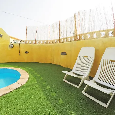 Noya Con Piscina Privada Dom wakacyjny